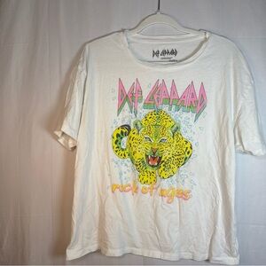 Def Leppard White Graphic Tee Size Large NWOT